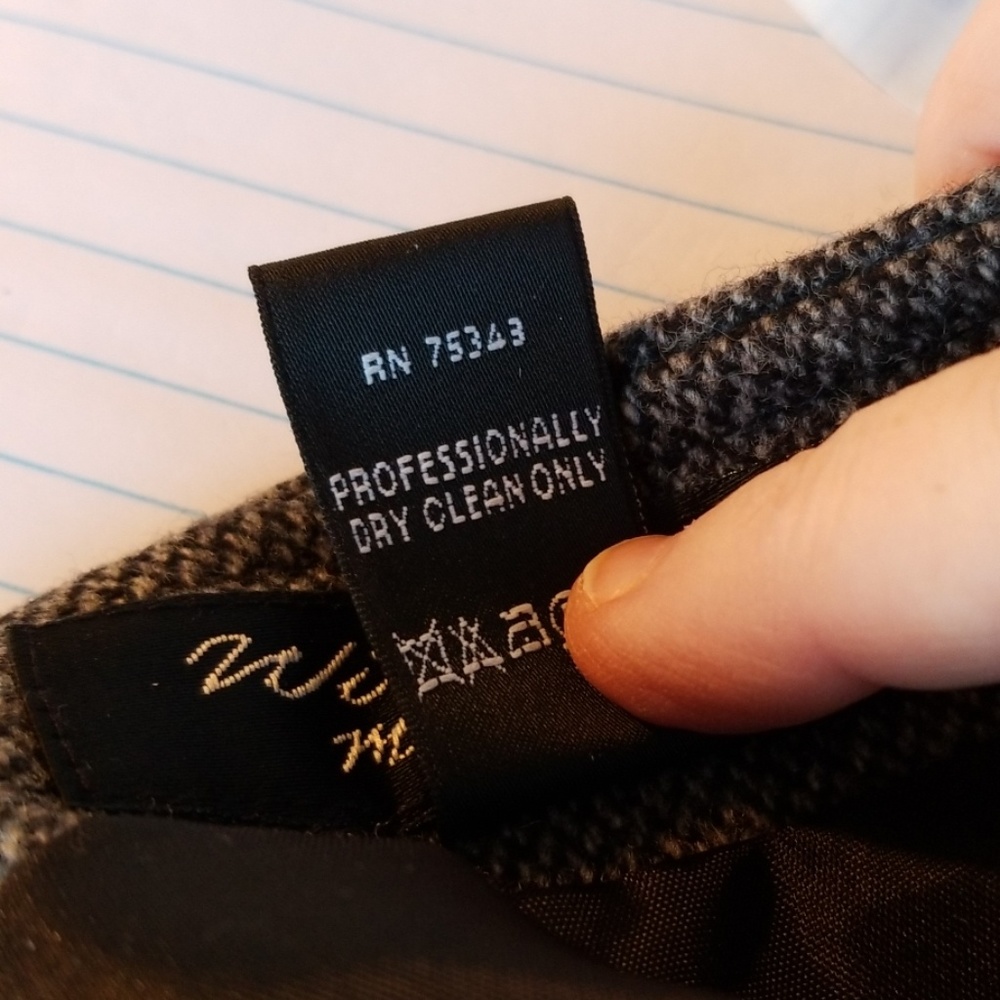 Willi Smith Made in Italy Wool/Cashmere Mix Skirt. - Picture 7 of 9